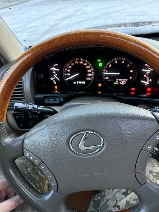 Lexus LX 470 Рест газ/бензин