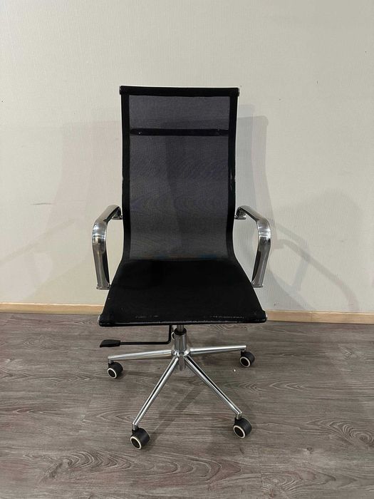 Крісло офісне АКЛАС Міраж PB Tilt XY-8112 в гарному стані, м.Шулявська