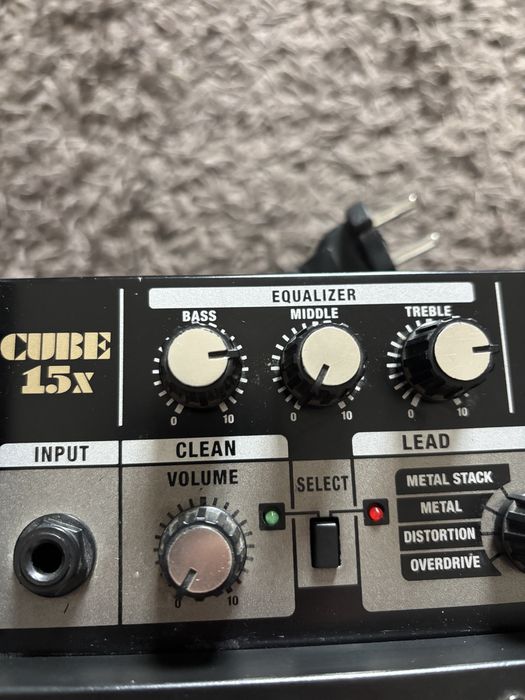Roland Cube 15 Amplificador Combi