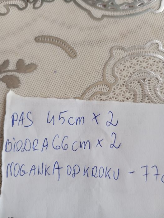Spodnie damskie z eko skóry.