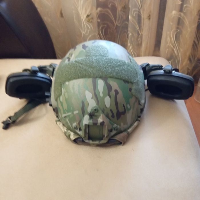 Тактичний шолом + навушники