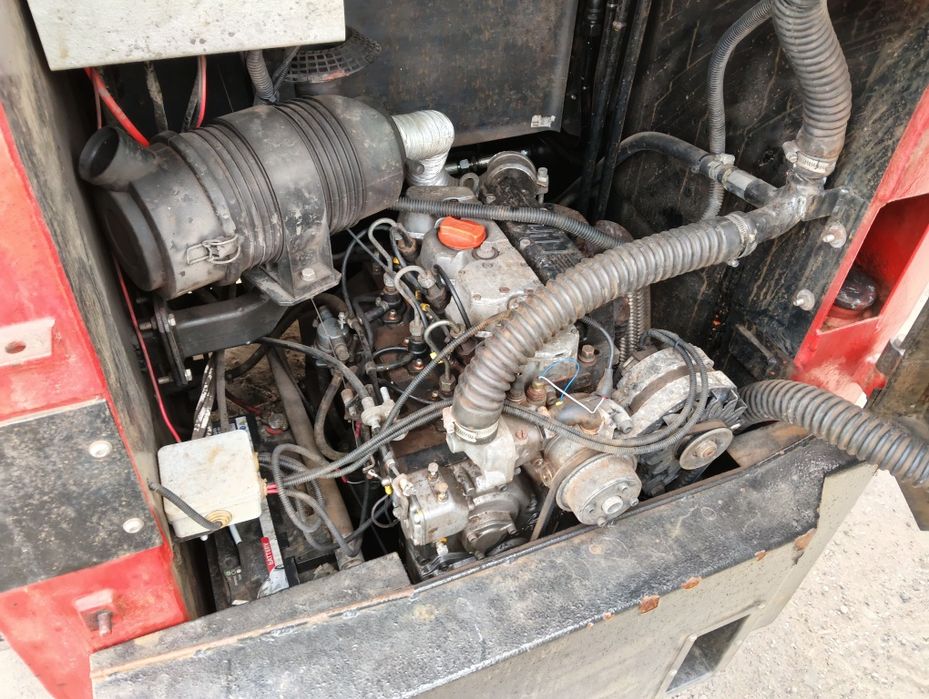 Bobcat miniładowarka Massey Ferguson Mustang Case Weidemann  MF