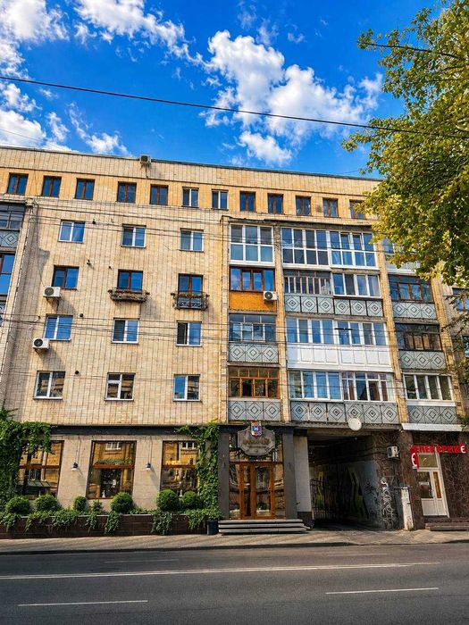 3-кімнатна квартира в САМОМУ центрі мвста з АВТОНОМНИм опаленням