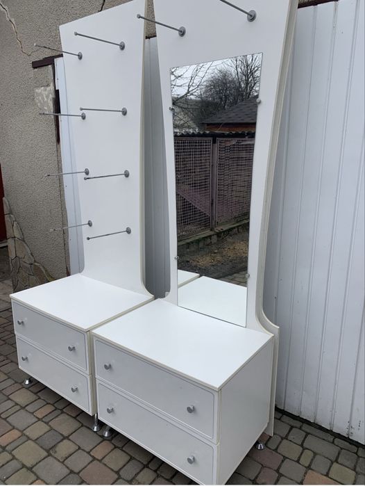 Тумбочка, комод,