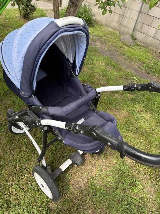 Віддам коляску (візочок)