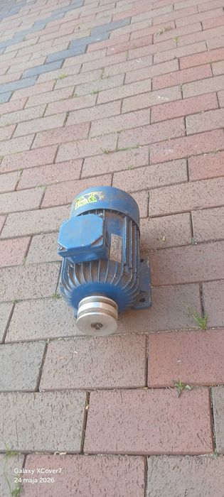 Silnik 0,75kW 900 OBR 230V SUPER CENA