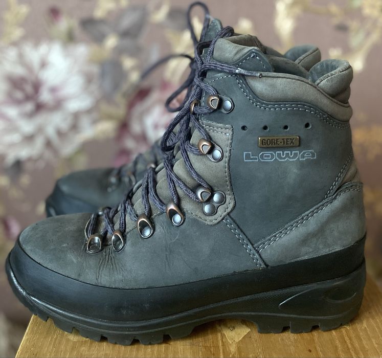 Трекінгові кросівки LOWA  GORE-TEX