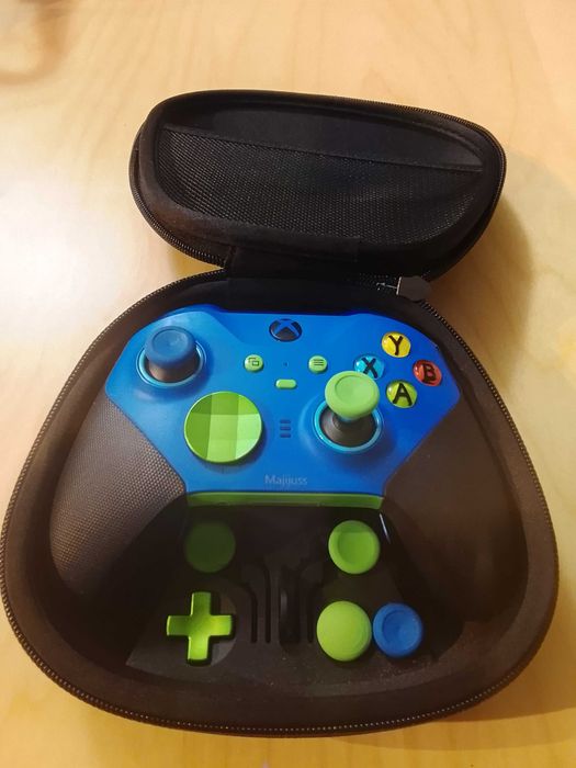 Kontroler Xbox Elite Series 2 – custom kolory, z etui i akcesoriami