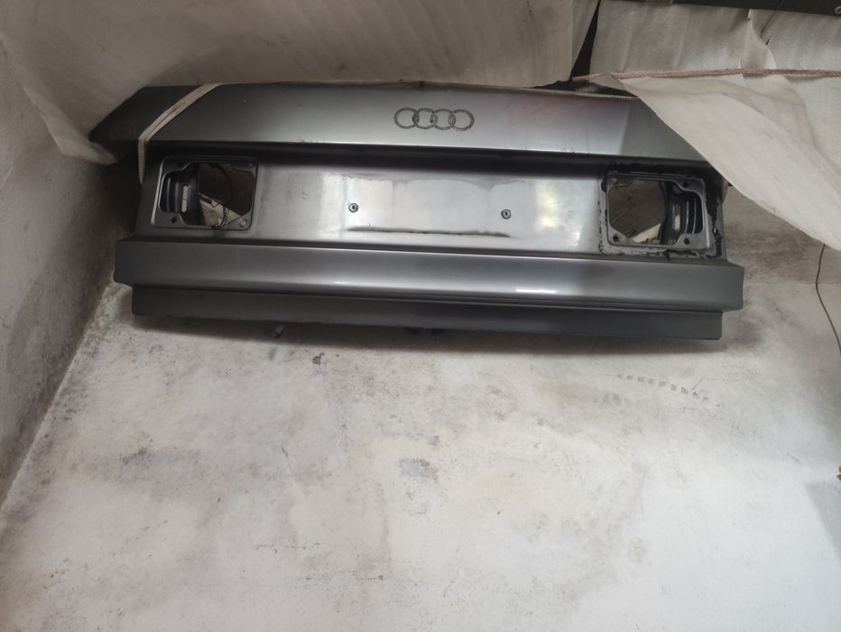 Tampa mala Audi 80 B3