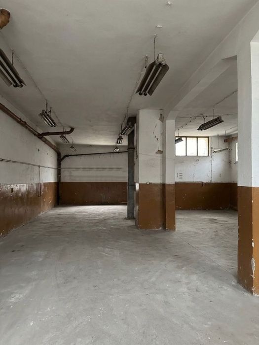 Wynajem hali magazynowej 150 m x 2, dwa poetra w kamienicy