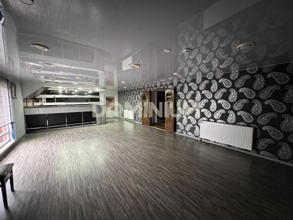 Оренда комерції в центрі м. Тячів