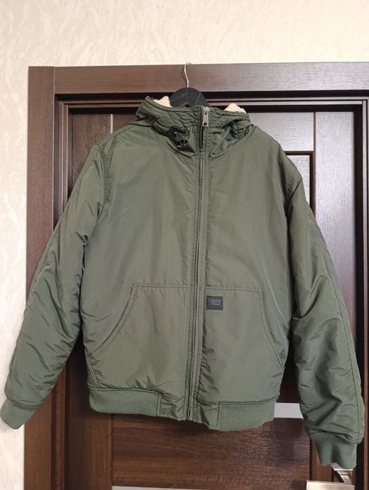 Куртка мужская с капюшоном зимняя Pull & Bear.