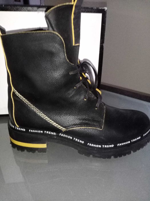 NOWE buty  czarne zimowe ocieplane .skórzane r  40 firmy Lemar