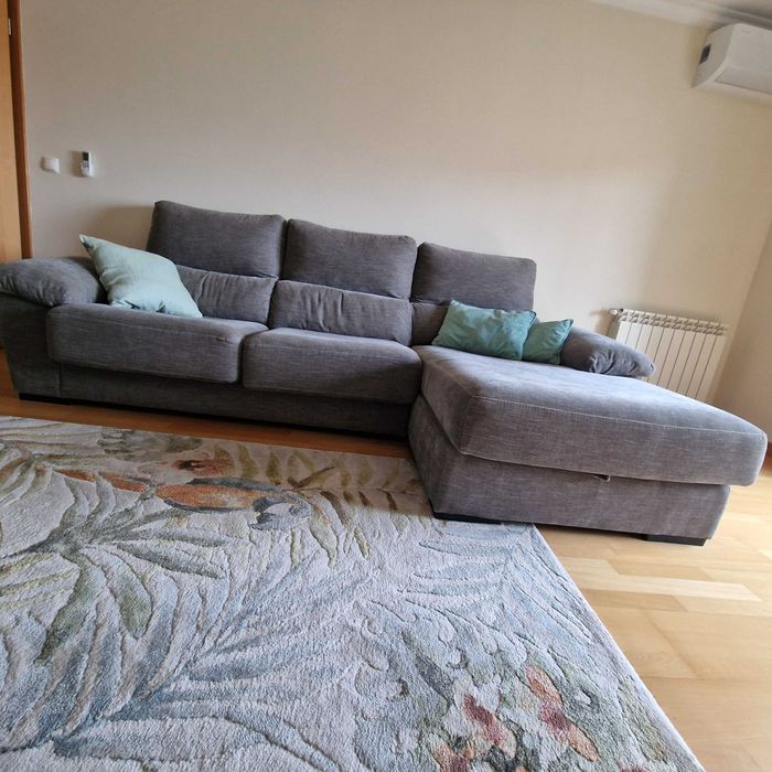 sofa de canto espacoso em estado impecavel