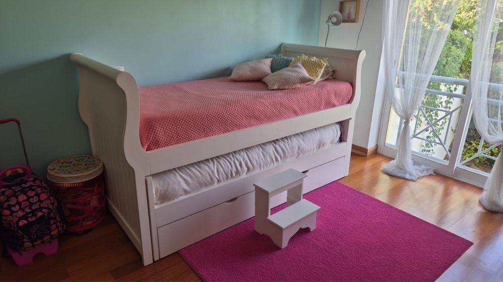 cama tripla, colchões incluídos