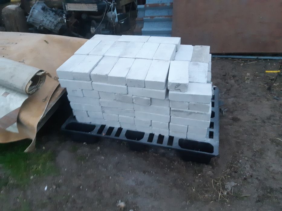 Cegła Izolacyjna