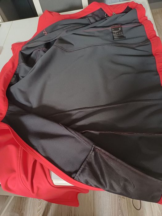 Burgundowa bluza na zamek narciarska rozm 40/42.