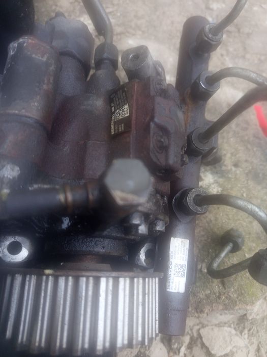 Sprzedam pompę wtryskową scenic2