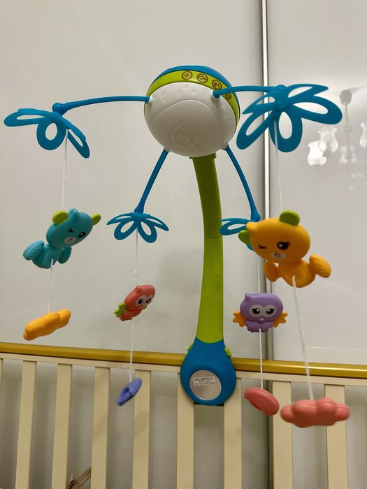 Мобіль дииячев ліжко