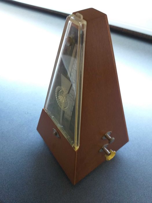 Metrónomo analógico