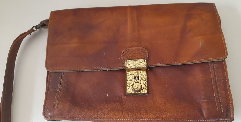 Mala vintage em pele genuina 23x16 cm + oferta cinto cabedal