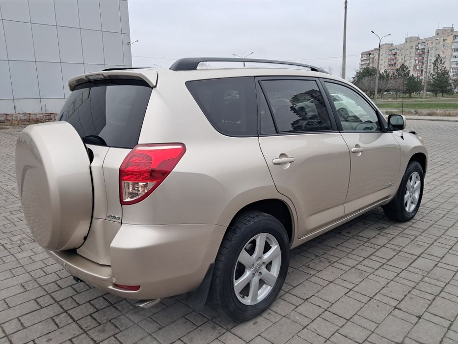 Продам Toyota  RAV 4. 3.5 мотор