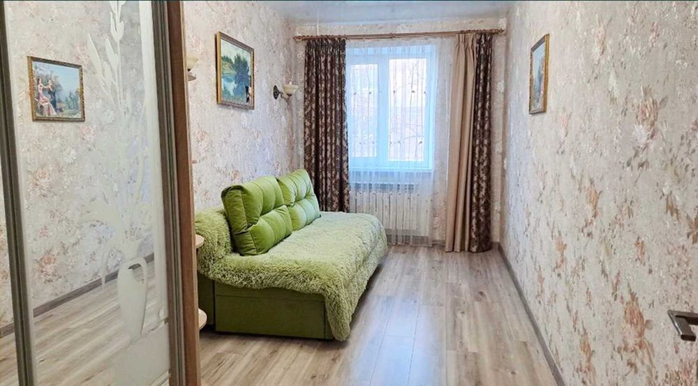 Продаю гарну 2к.квартиру-студію в Лісках, з меблями та технікою.ц6