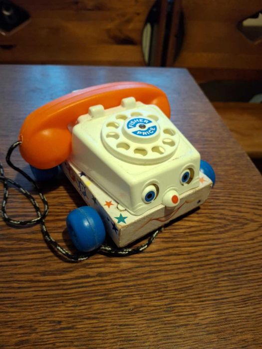 Zabytkowy telefon zabawkowy z 1961