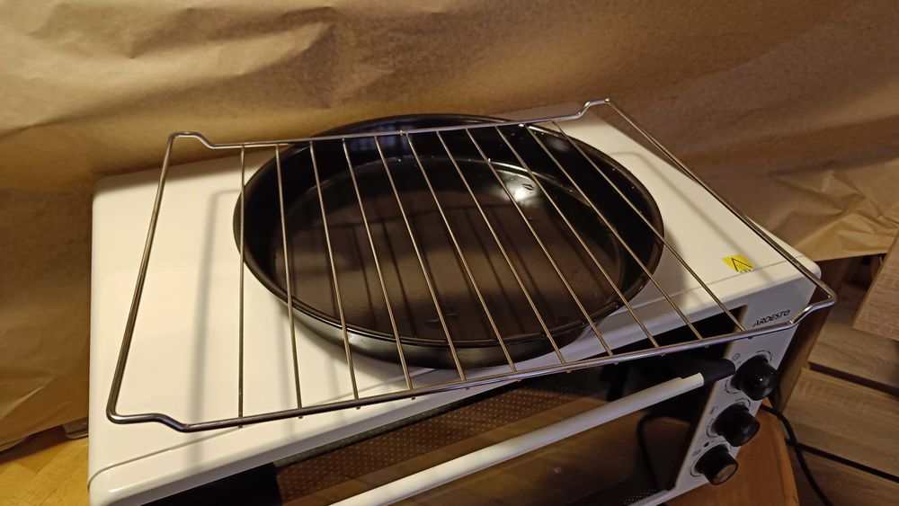 Продам велику піч Ardesto MEO S45GBG (45 літрів)