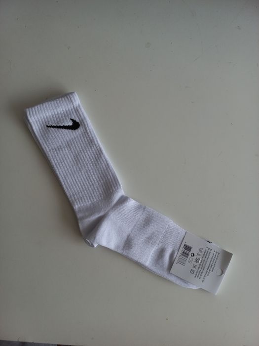 Nike Wysokie Białe Skarpety 42-46 (10 par)