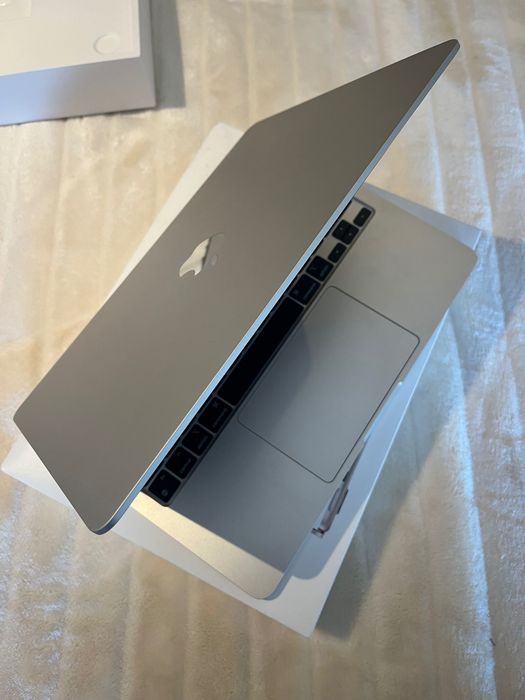 MacBook Air M3 256 GB