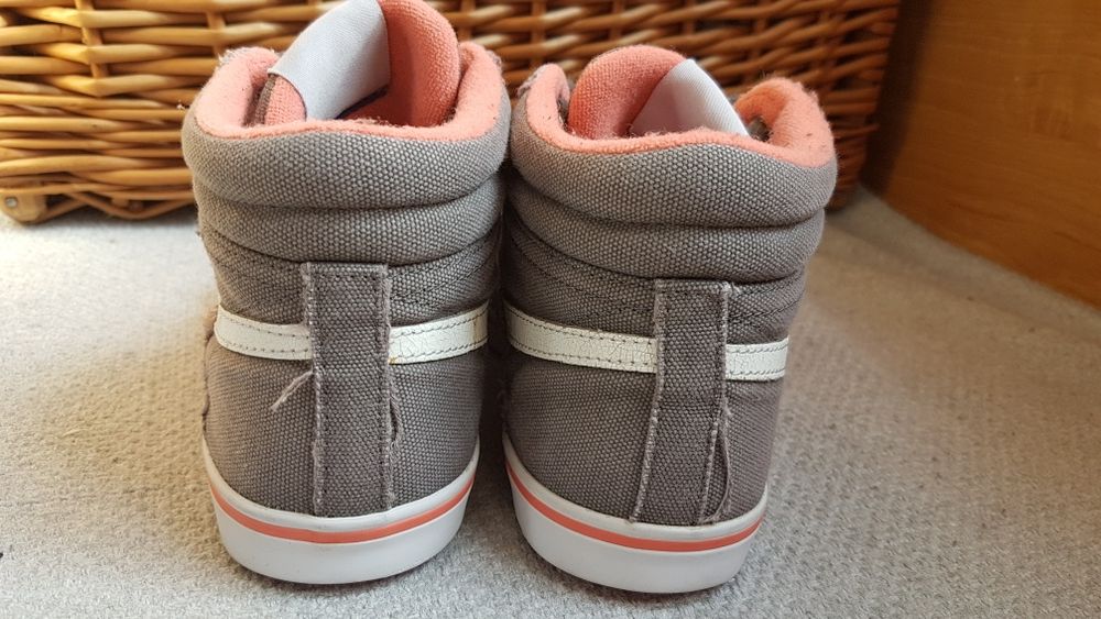 Buty firmy  Reebok dla dziewczynki rozm 37