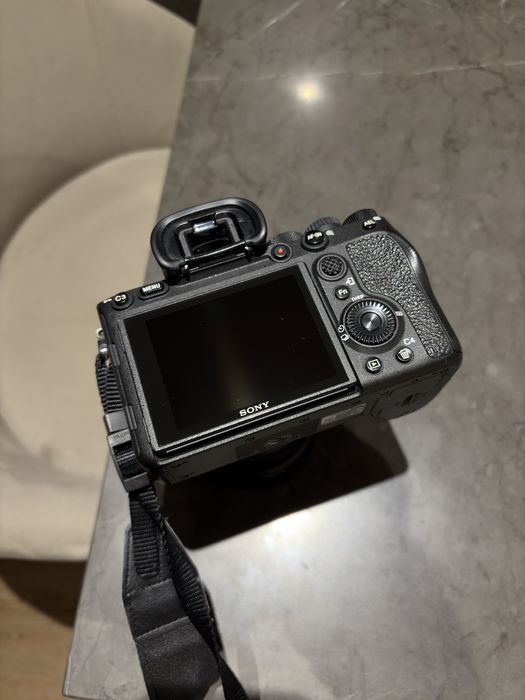 Sony 7R IV como nova com lente 35mm