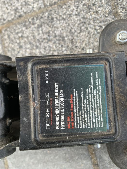 Hydrauliczny podnośnik samochodowy