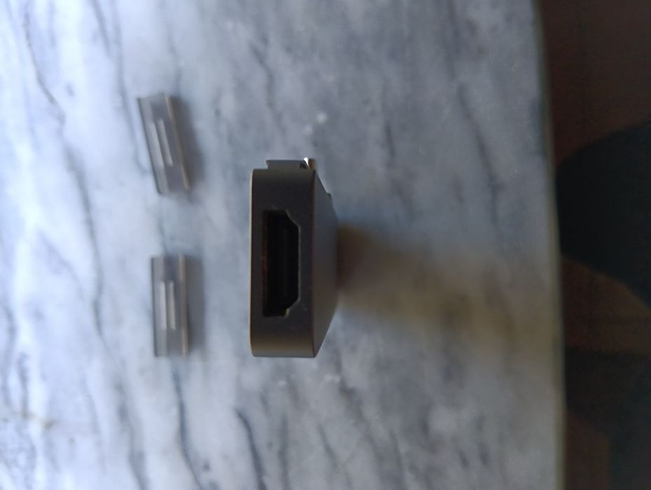 Adaptador USB- C com várias conexões