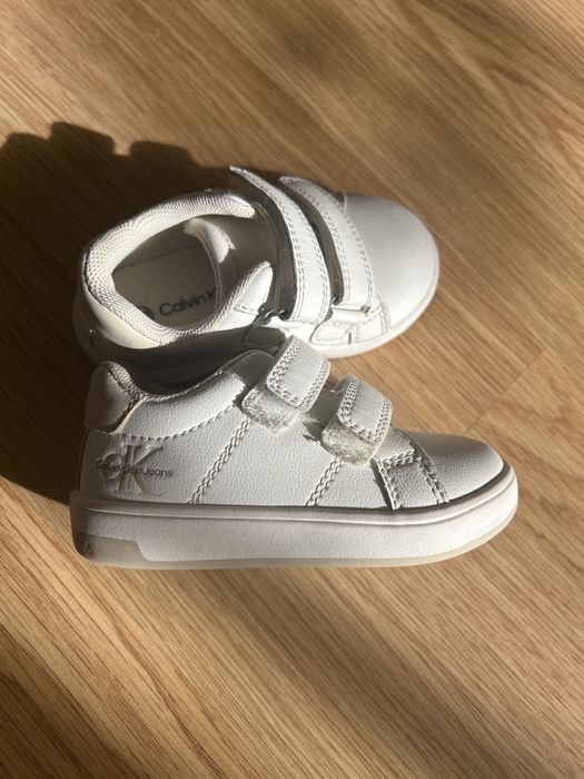 Кросівки білі 20 розмір , 12,5 см