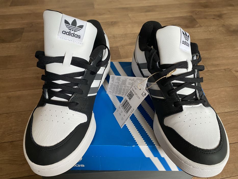 Продаю кросівки adidas оригинальні 43-44