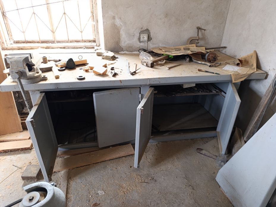 Слесарный верстак 2250×850×800 мм, усиленный, металлический