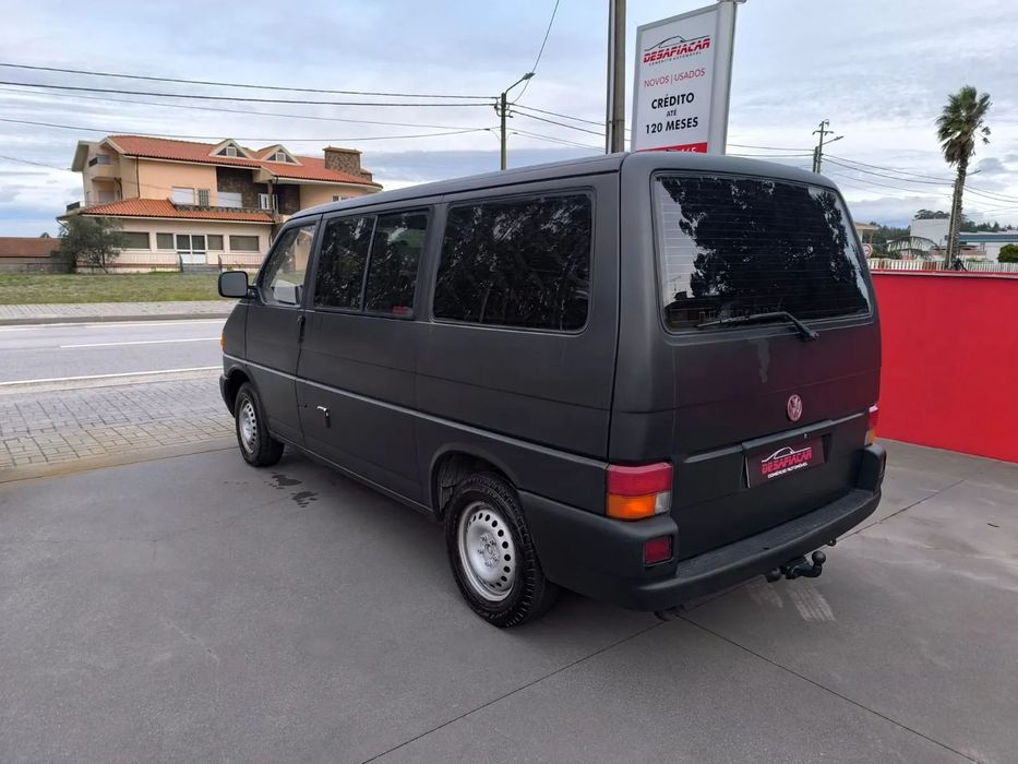 VW Transporter 2.4 D Kombi Sp.