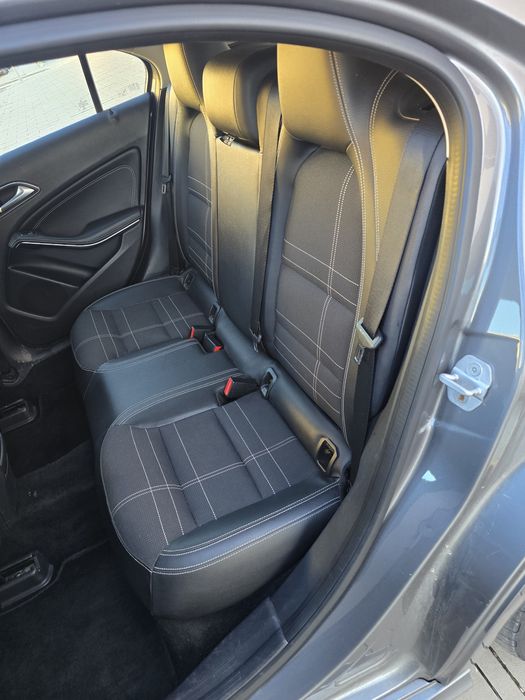 Mercedes a180d ano 2013