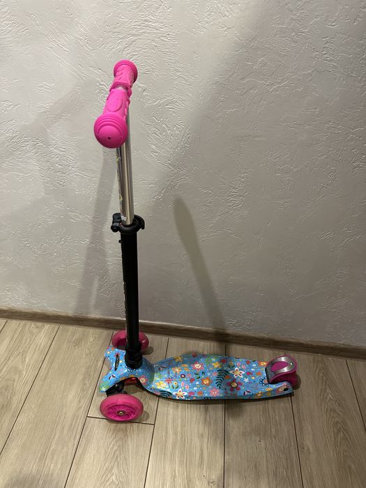 Самокат дитячий для дівчинки 3 колесний