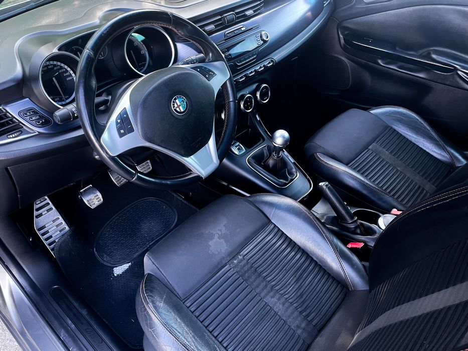 Alfa Romeo Aceit. Titulo/Passaporte/ S.Fiador