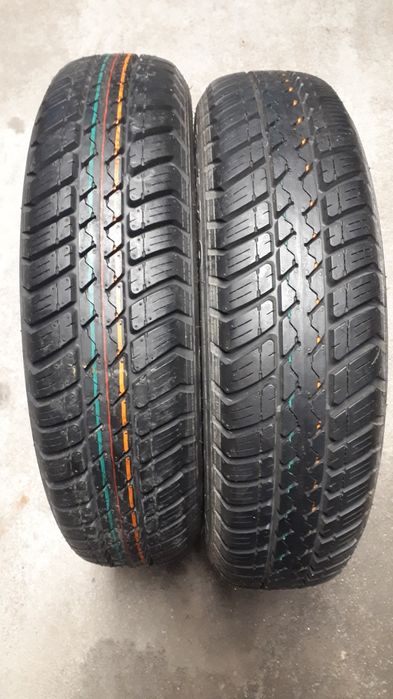 Dois pneus novos 145 r13 ou 145/80 r13 Firestone