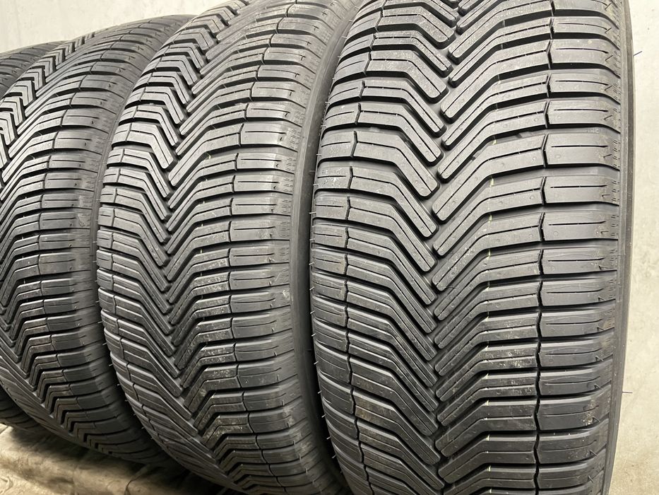 235/55R19 105W Michelin CrossClimate 22rok Demo
