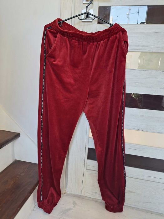 Dres damski welurowy firmy Hunkemoller rozm.M