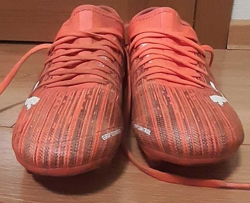 Korki - buty piłkarskie Puma Ultra - rozm 37.5