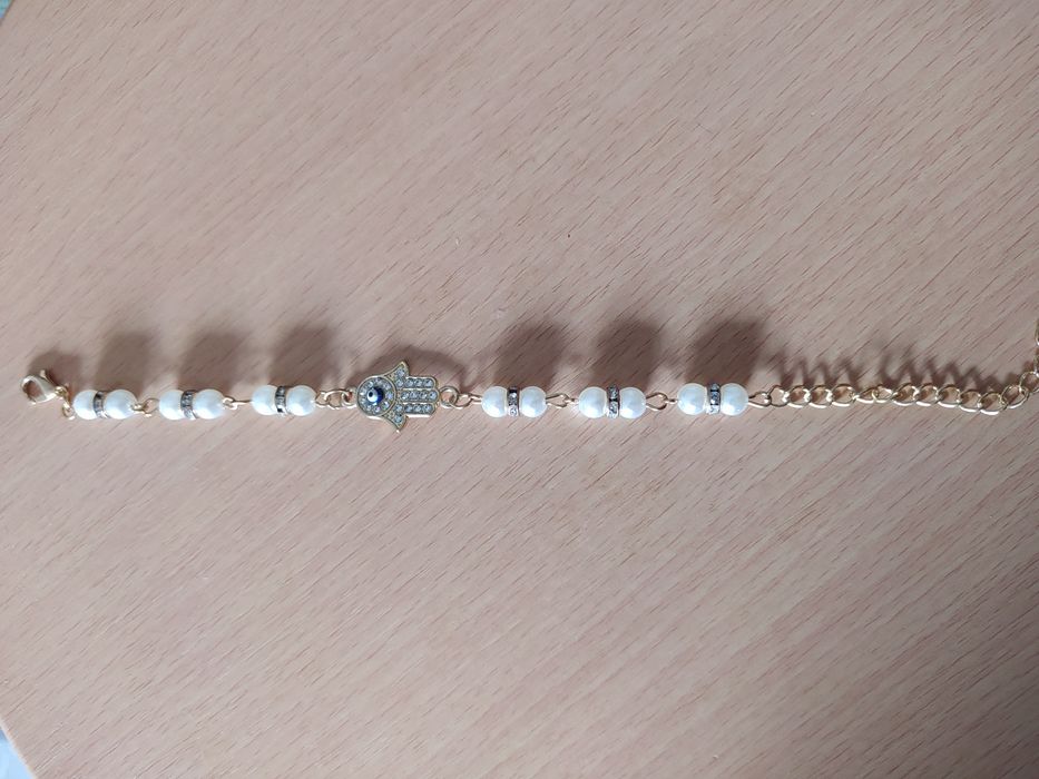 Pulseira prateada Mão de Fatma e olho com pérolas NOVA