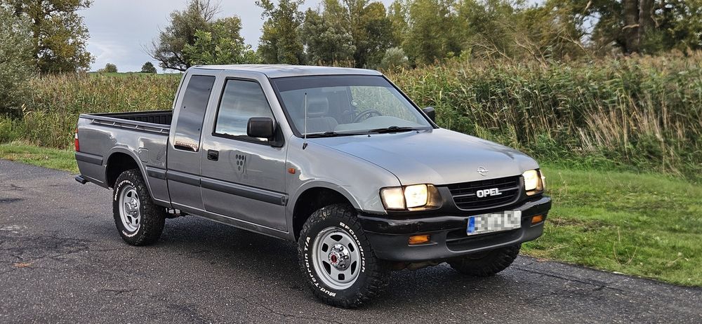 Opel Campo