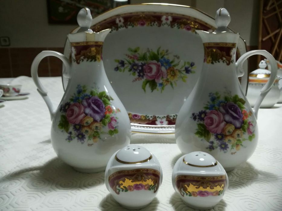 Galheteiro Novo em Limoges pintado à mão