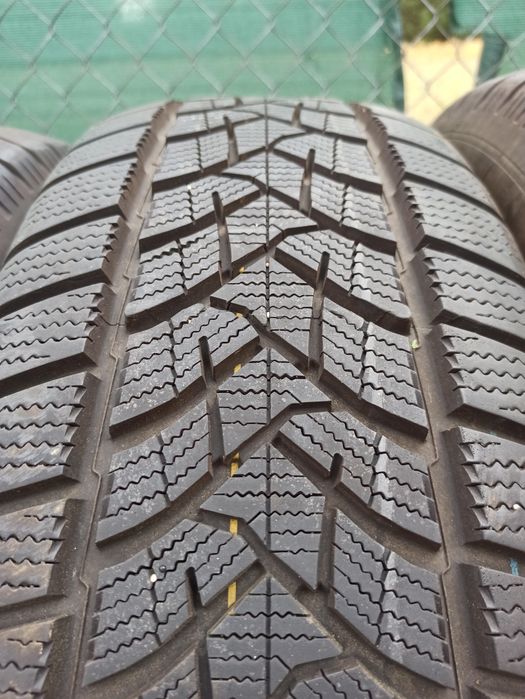 Dunlop Winter Sport 5 235/65 R17 104H – DOT 43/24